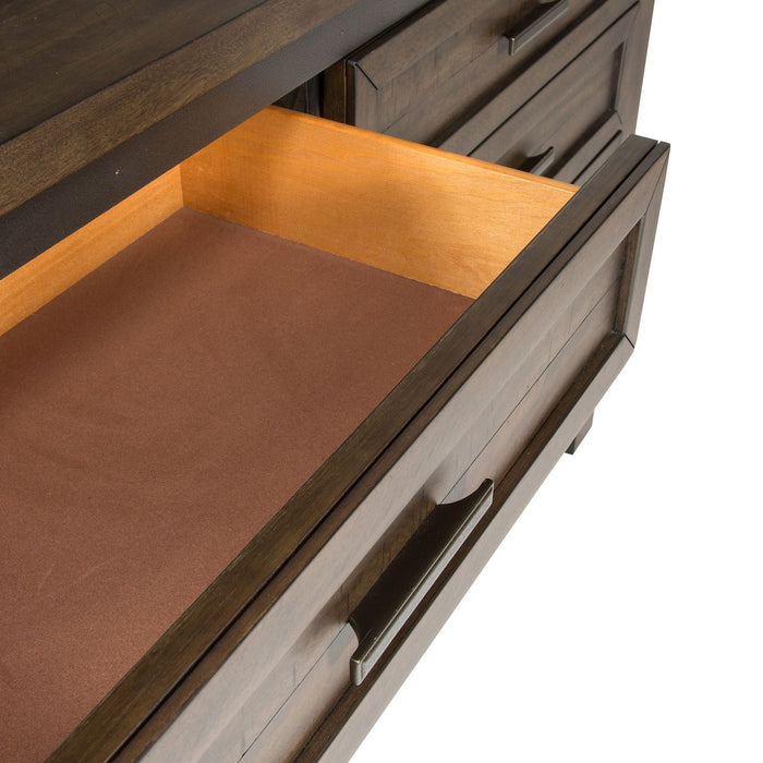 Thornwood Hills Drawer Dresser in Rock Beaten Gray