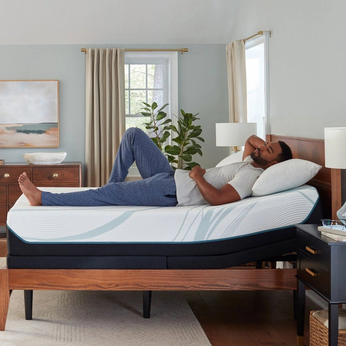 Tempur-Pedic Adapt Medium Hybrid Mattress